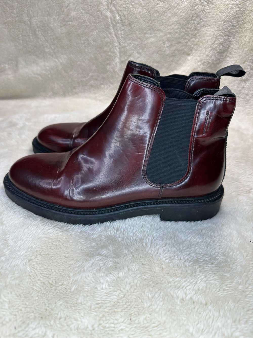 Vagabond Shoemaker Chelsea Boots, Burgundy Size 37 (US 7)